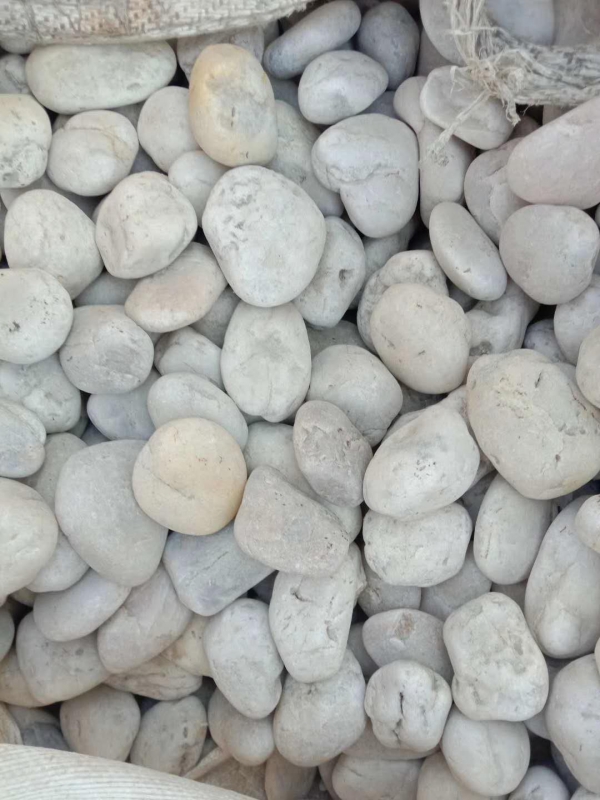 湘西怎样分辨人造鹅卵石和天然鹅卵石？（人造鹅卵石与天然鹅卵石的区别）